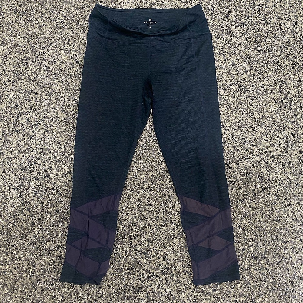 Athleta Cross Fitted Workout Leggings ⭐️